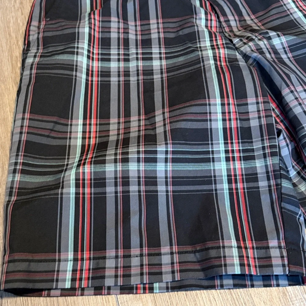 PGA Tour PRO Series Golf Shorts Men's Size 38